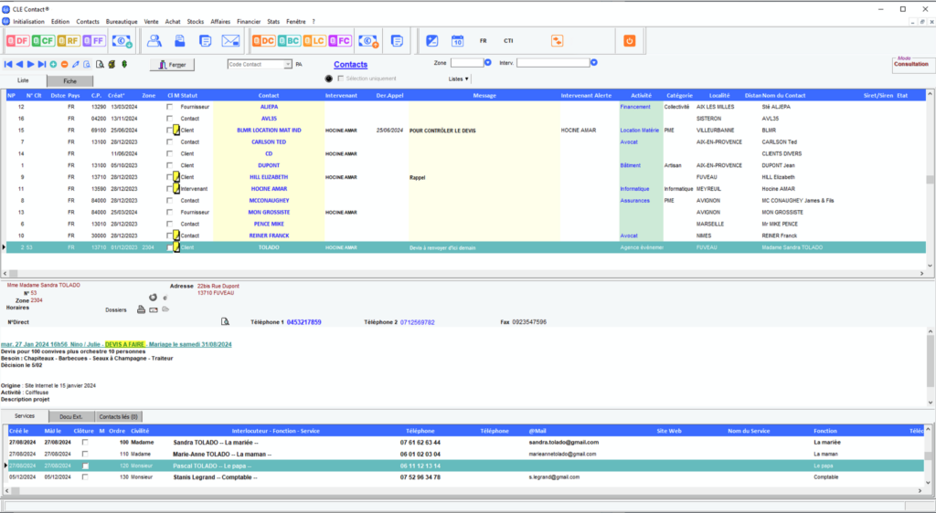 Fiche de contact de Contact CRM : liste des contacts en haut, coordonnées et mémo au centre, interlocuteurs en bas